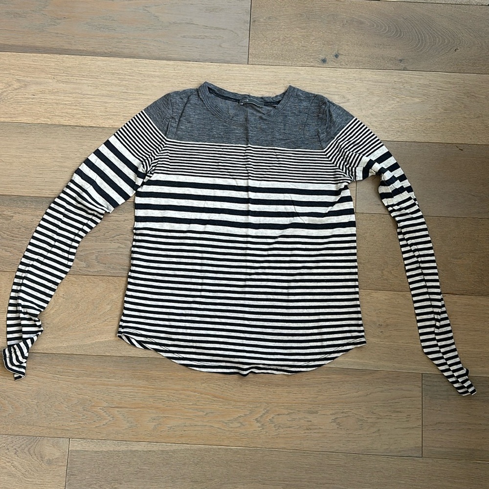 VINCE multi stripe long sleeve tee shirt t navy white Small